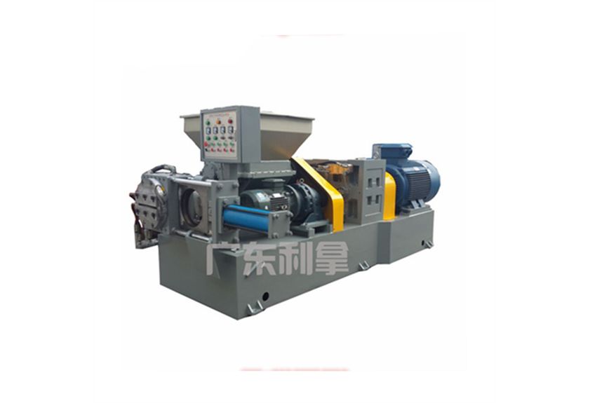 The Role of Melt Blown Particle Extruders in the Manufacturing Industry-2